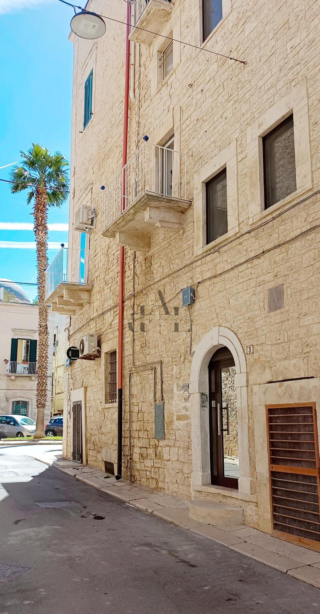 De Lucia Affittacamere - Elegante Appartamento Storico Nel Cuore Della Citta Terlizzi Exterior photo